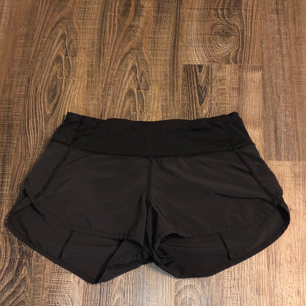 Black Lululemon Speed Up Shorts Size 2
